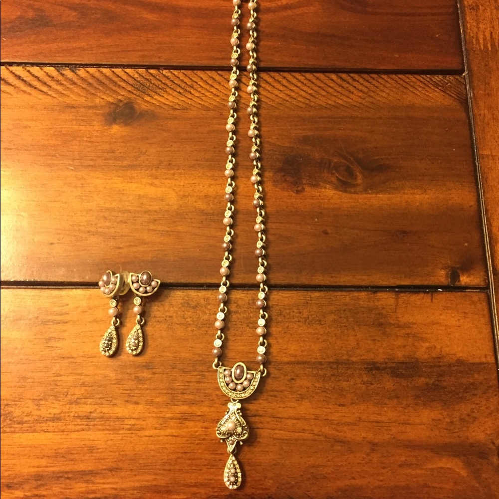 Necklace / earrings set